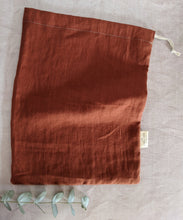 Load image into Gallery viewer, Linen bread bag - russet colour - Kitchen - The Conscious Sewist - Bread bag - Kitchen
